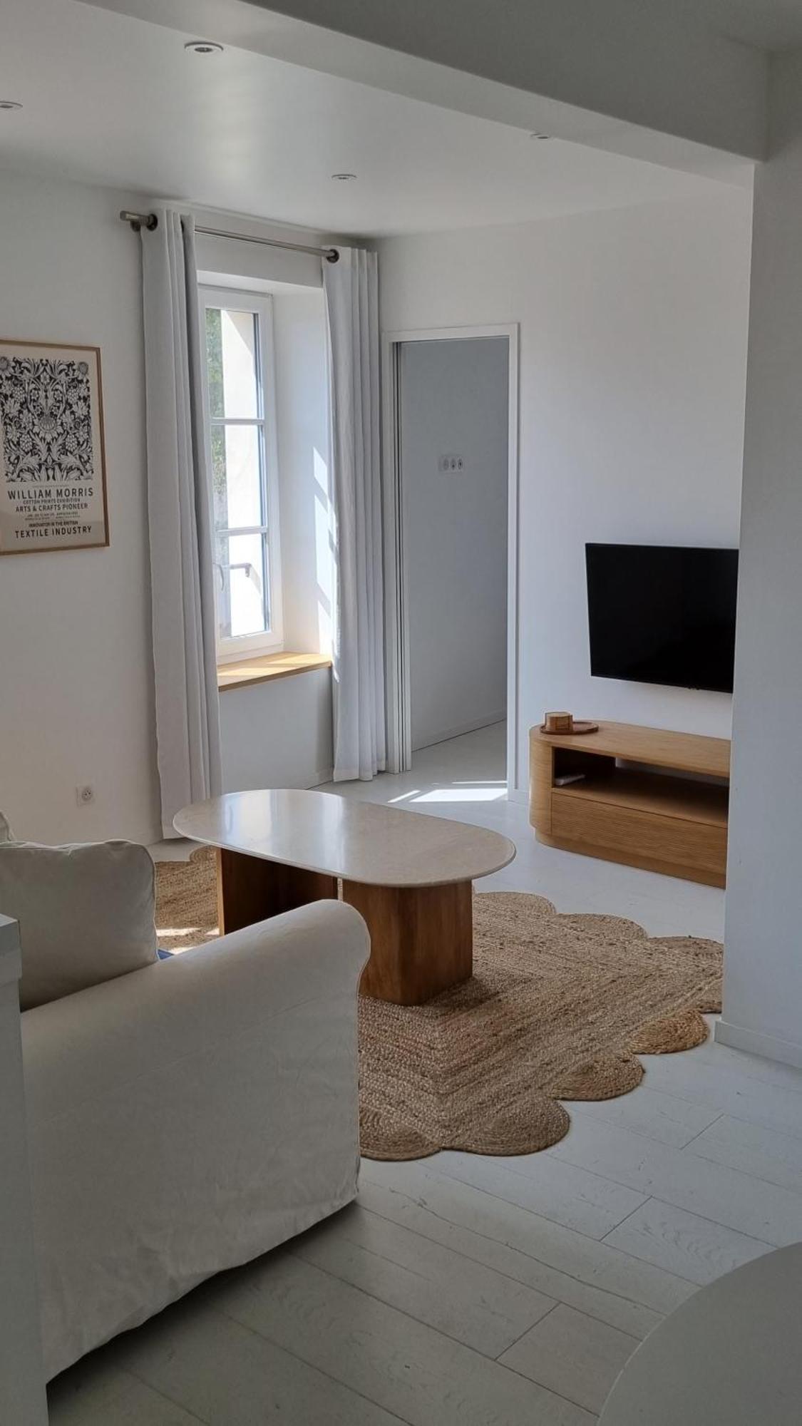 Victoire Saphir 203 Climatise Hotel De Ville 생디지에 외부 사진