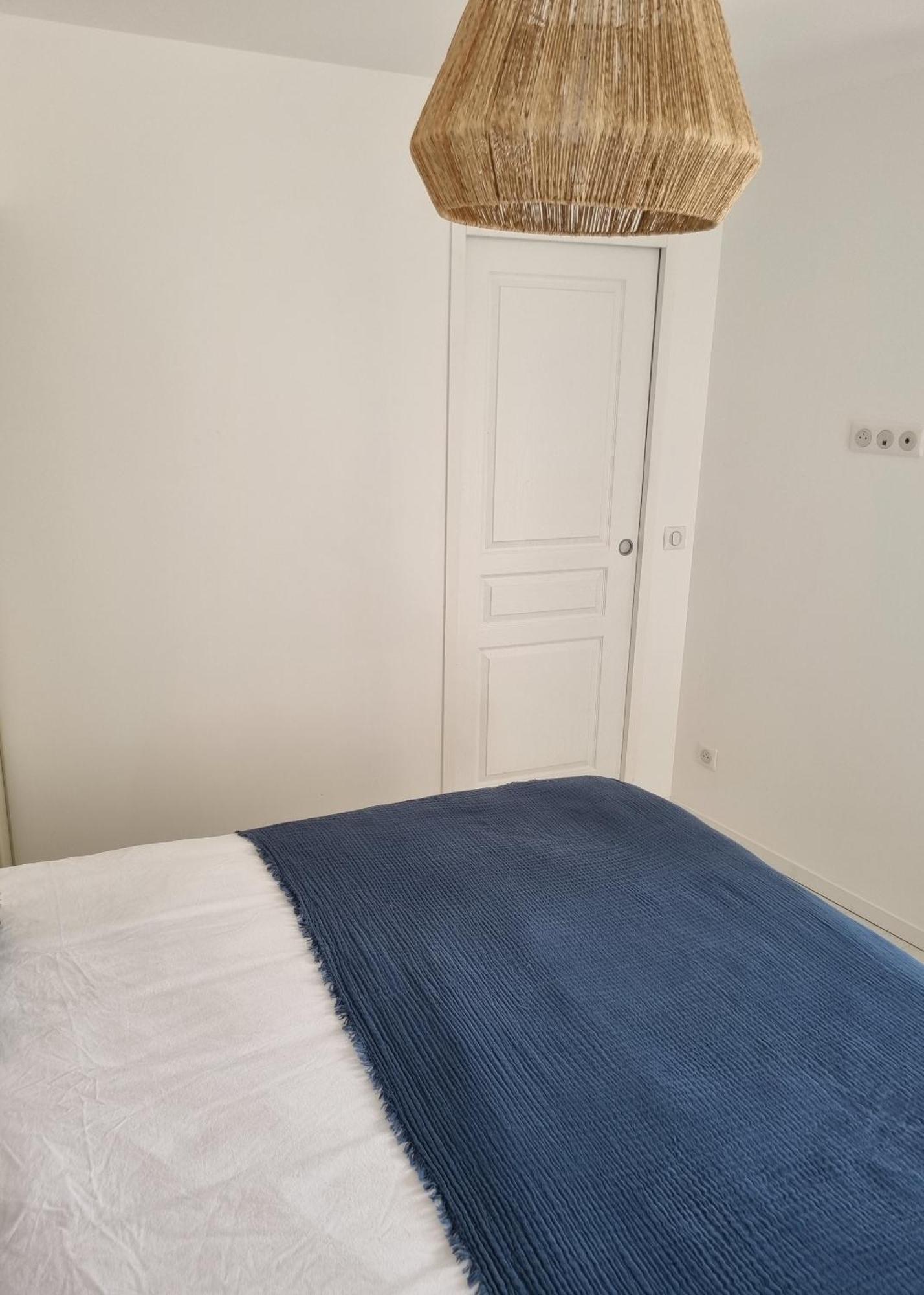 Victoire Saphir 203 Climatise Hotel De Ville 생디지에 외부 사진