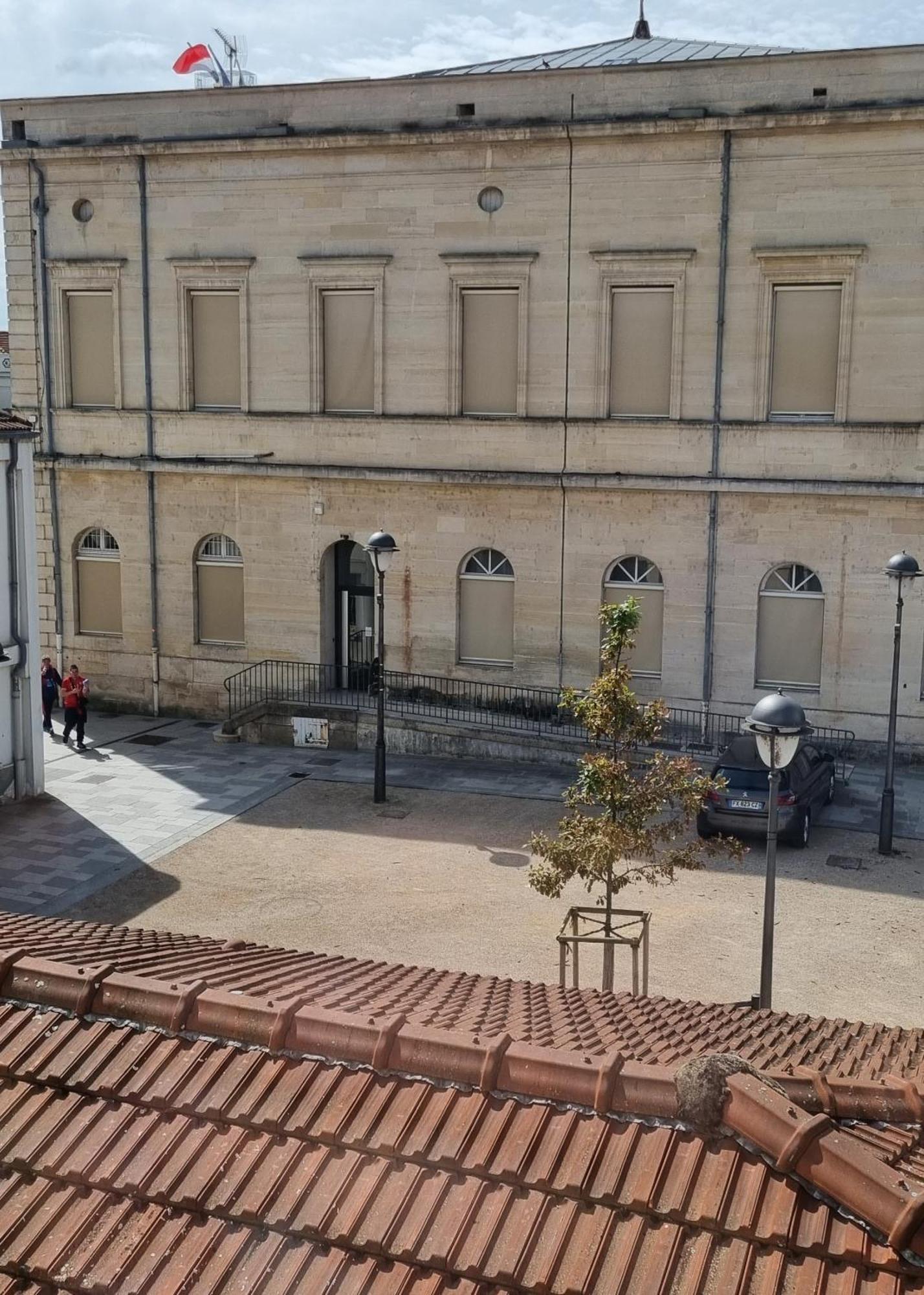 Victoire Saphir 203 Climatise Hotel De Ville 생디지에 외부 사진